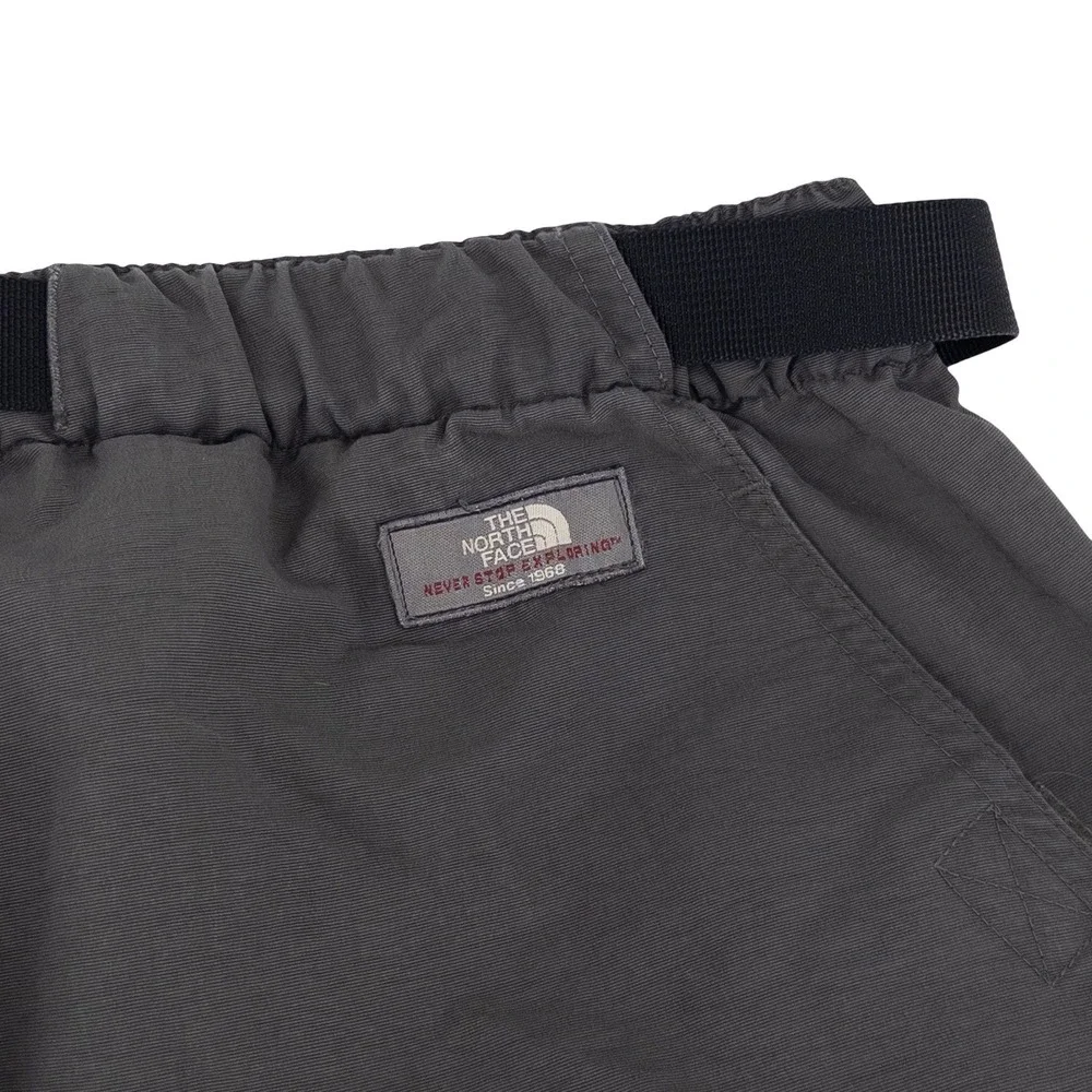 The North Face Mens Medium Cargo Shorts Gray Nylon Integrated Belt A592 Gorpcore